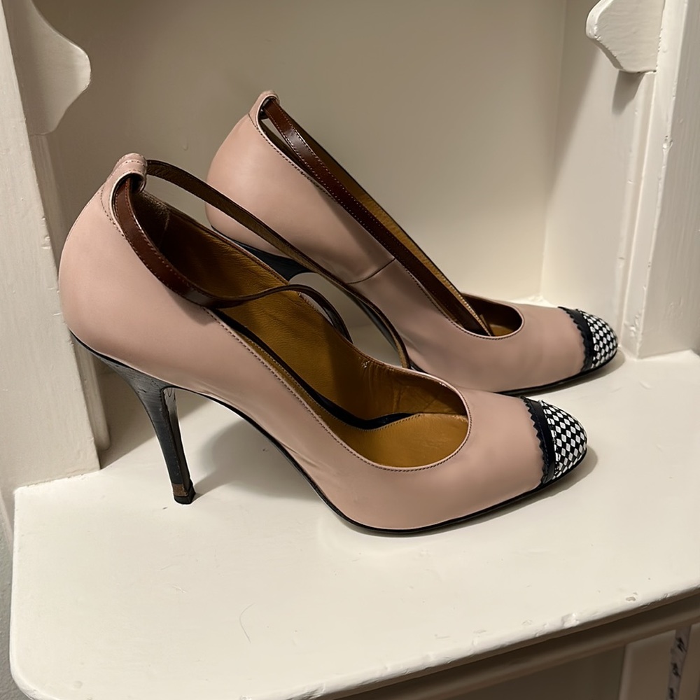 Fendi pink and navy straps heals.